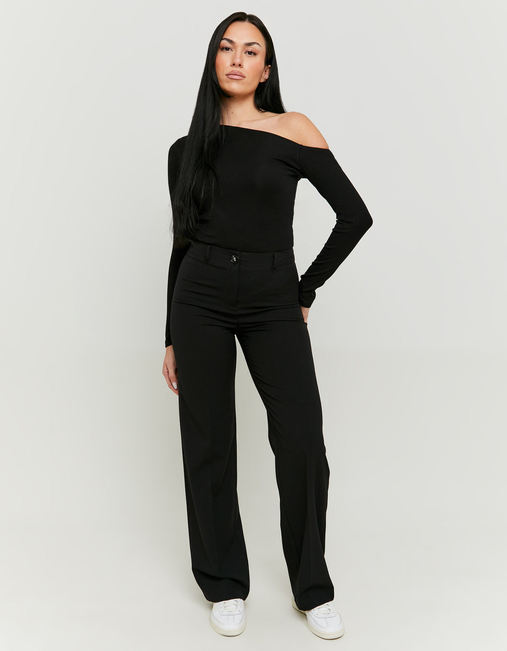 Mid Waist Straight Trousers | Black