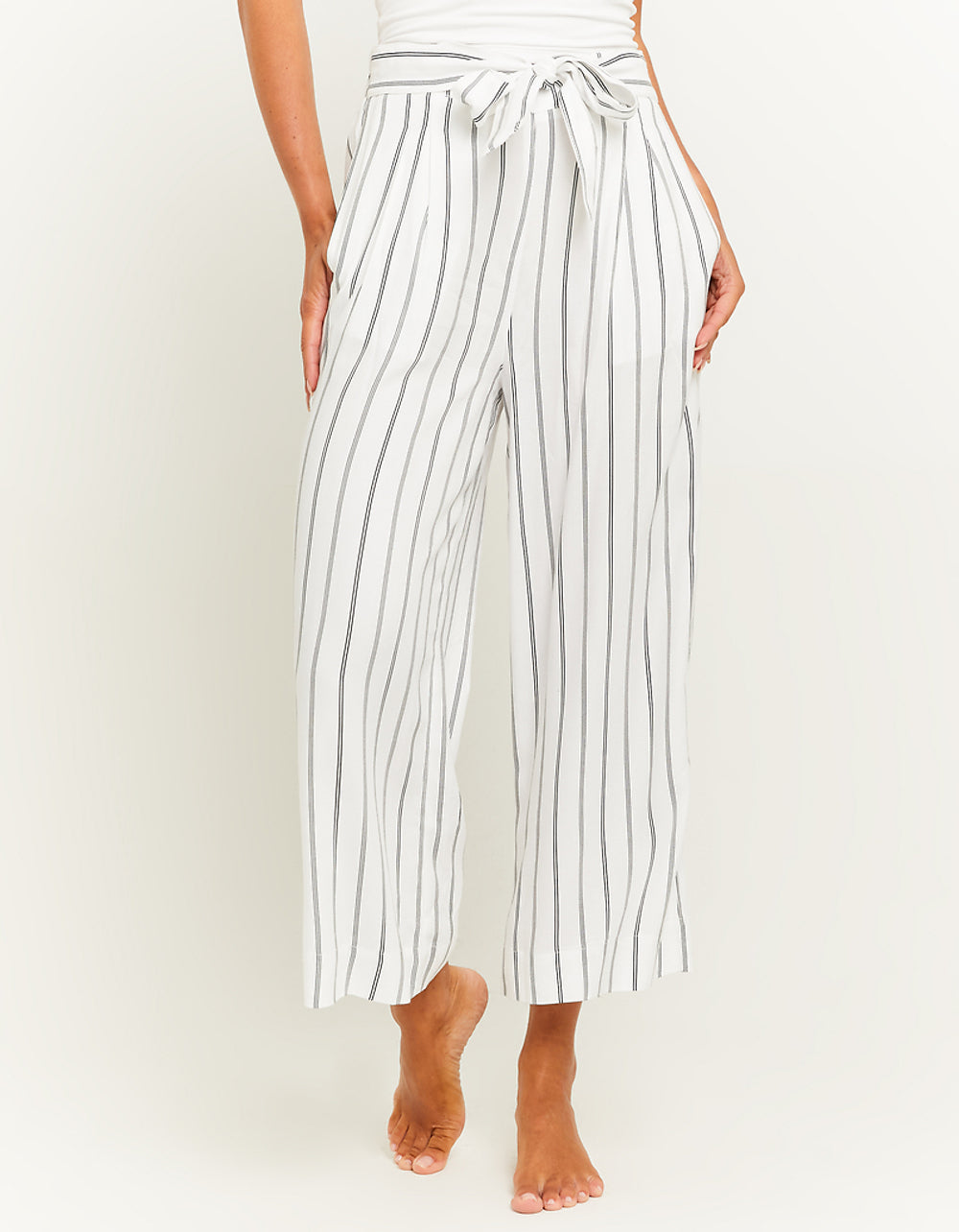 Wide Leg Trousers with Elastic Waist | White-Black