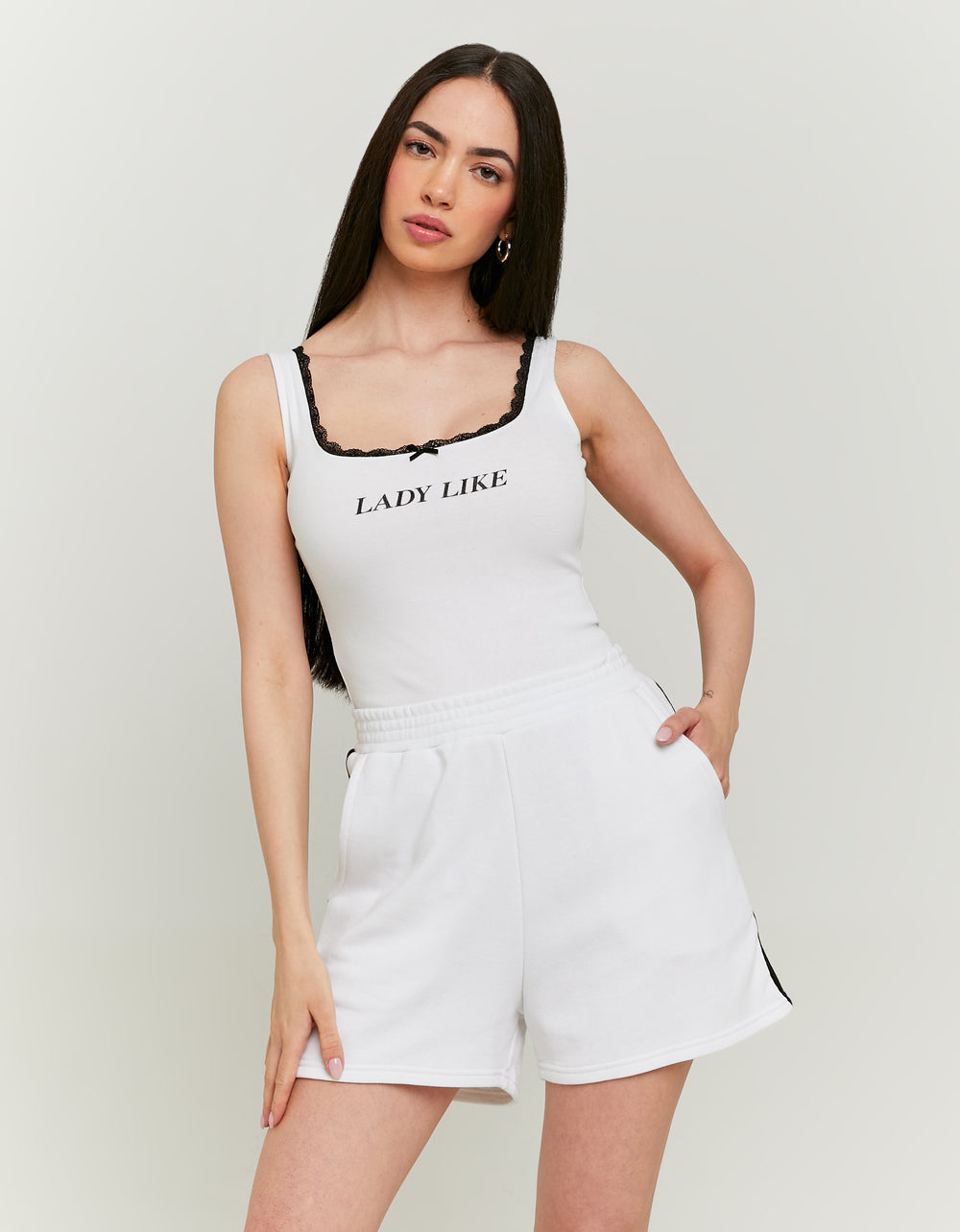 Basic Sporty Shorts | White