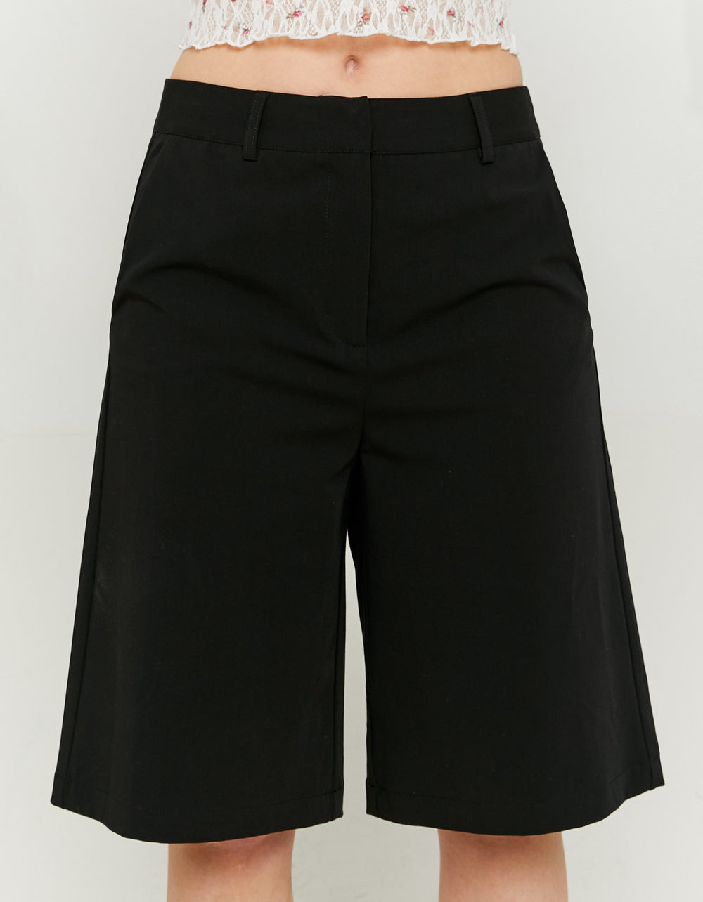 Tailored Bermuda Shorts | Black