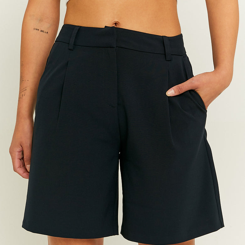 Tailoring Bermuda Shorts with Pocket | Dark Grey