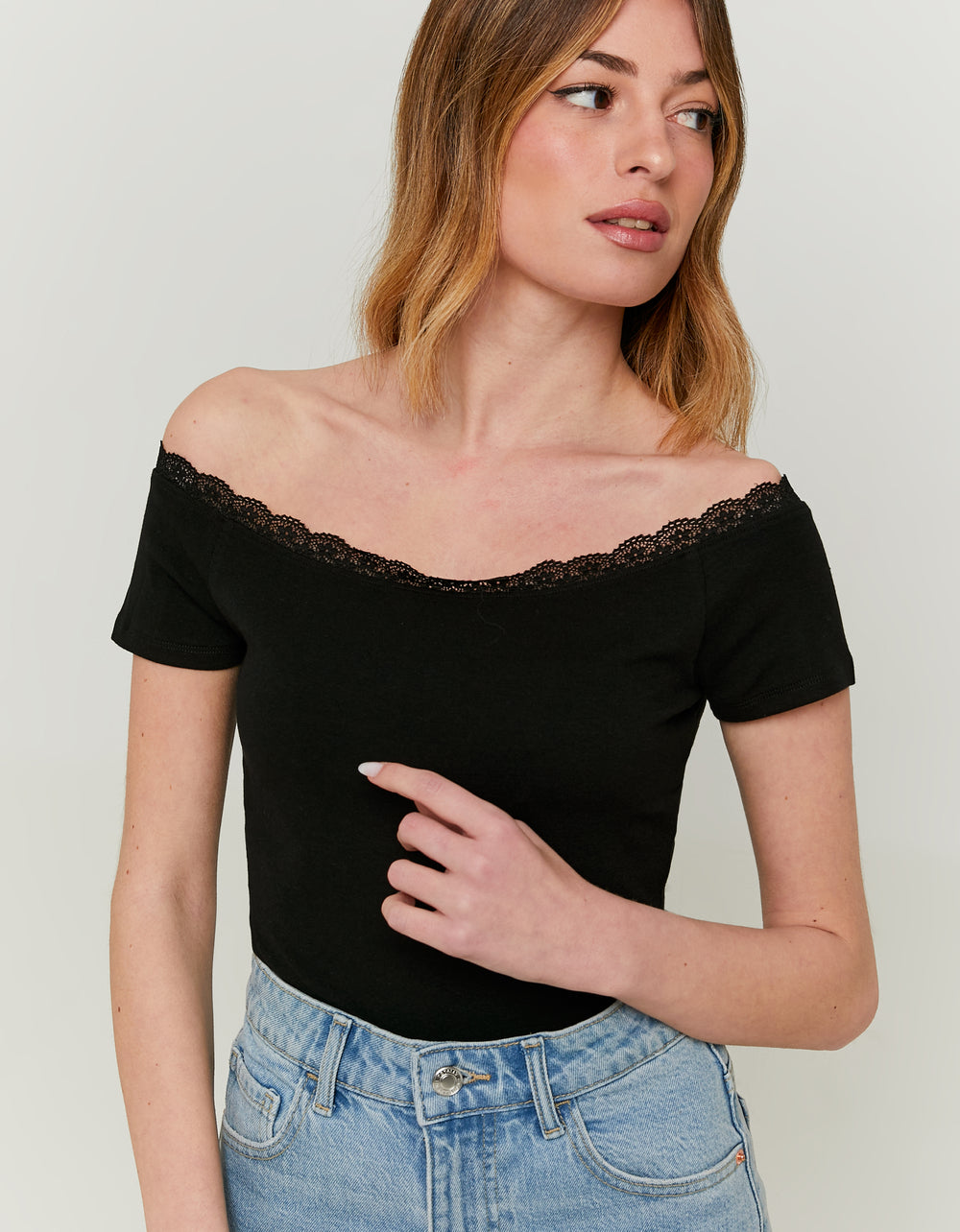 Basic Off Shoulder T - Shirt | Black