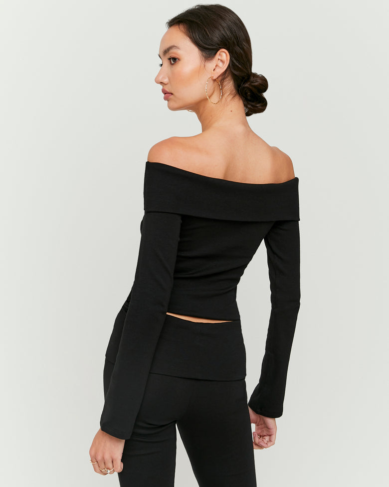 Off Shoulder T-Shirt | Black