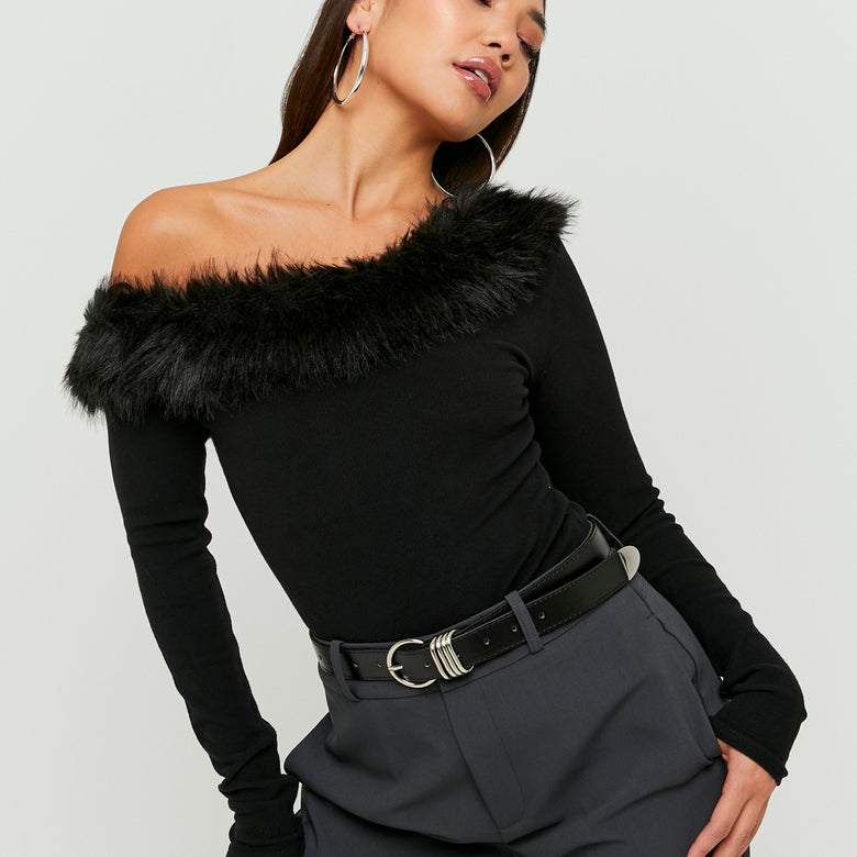 Asymmetric Top with Faux Fur | Black