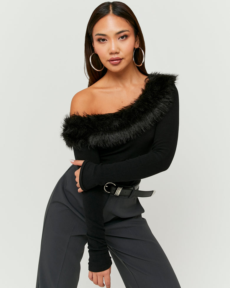 Asymmetric Top with Faux Fur | Black