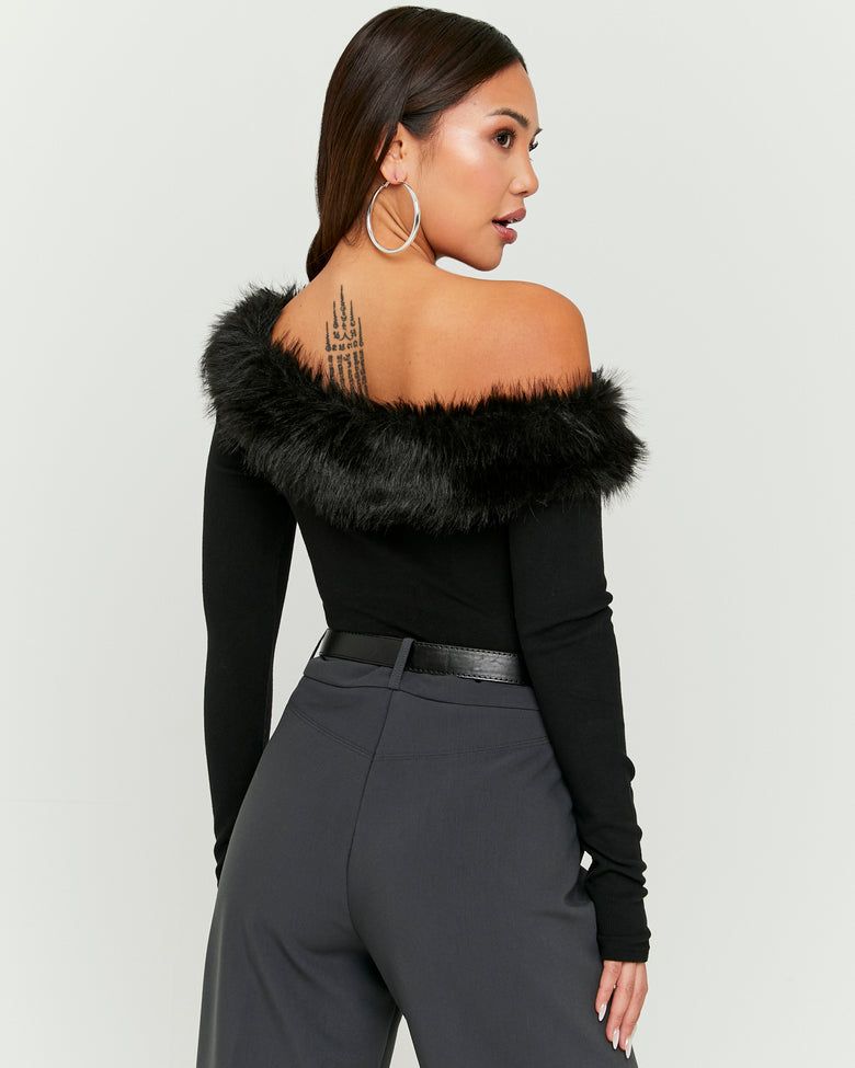 Asymmetric Top with Faux Fur | Black