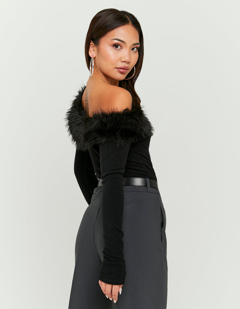 Asymmetric Top with Faux Fur | Black