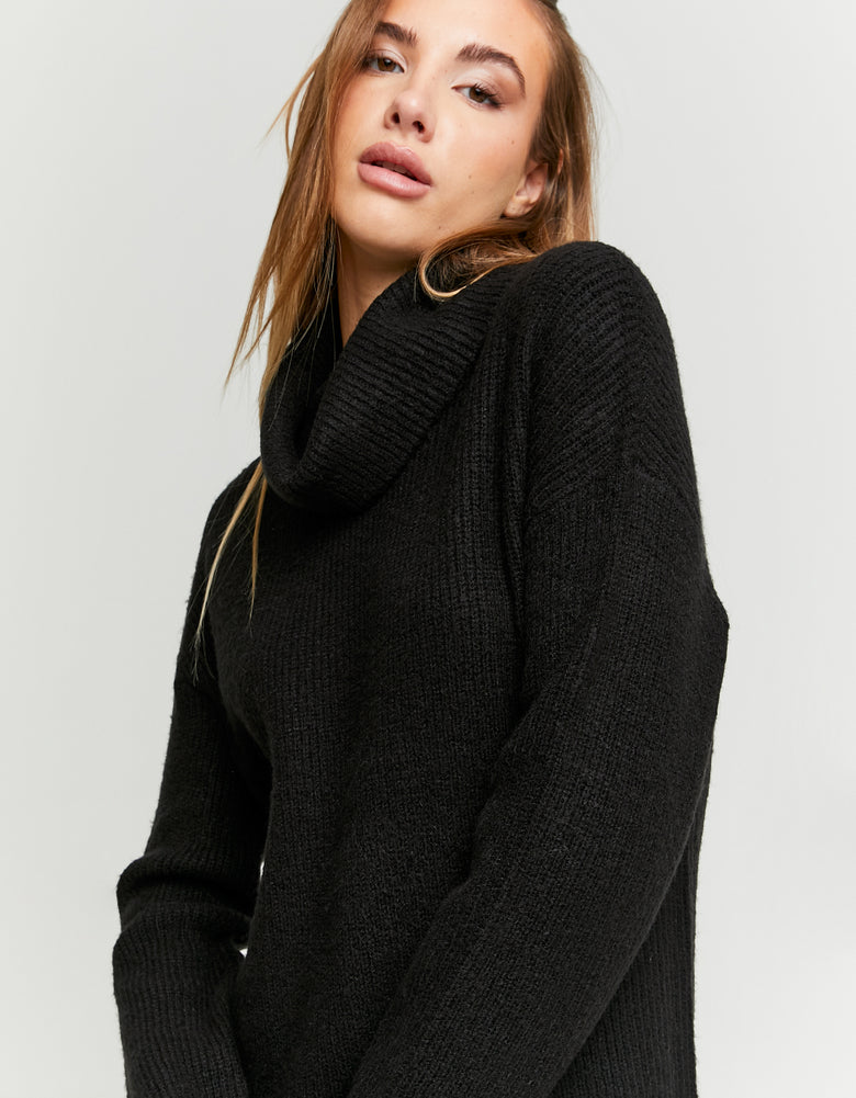 Dress with Loose Turtle Neck | Black