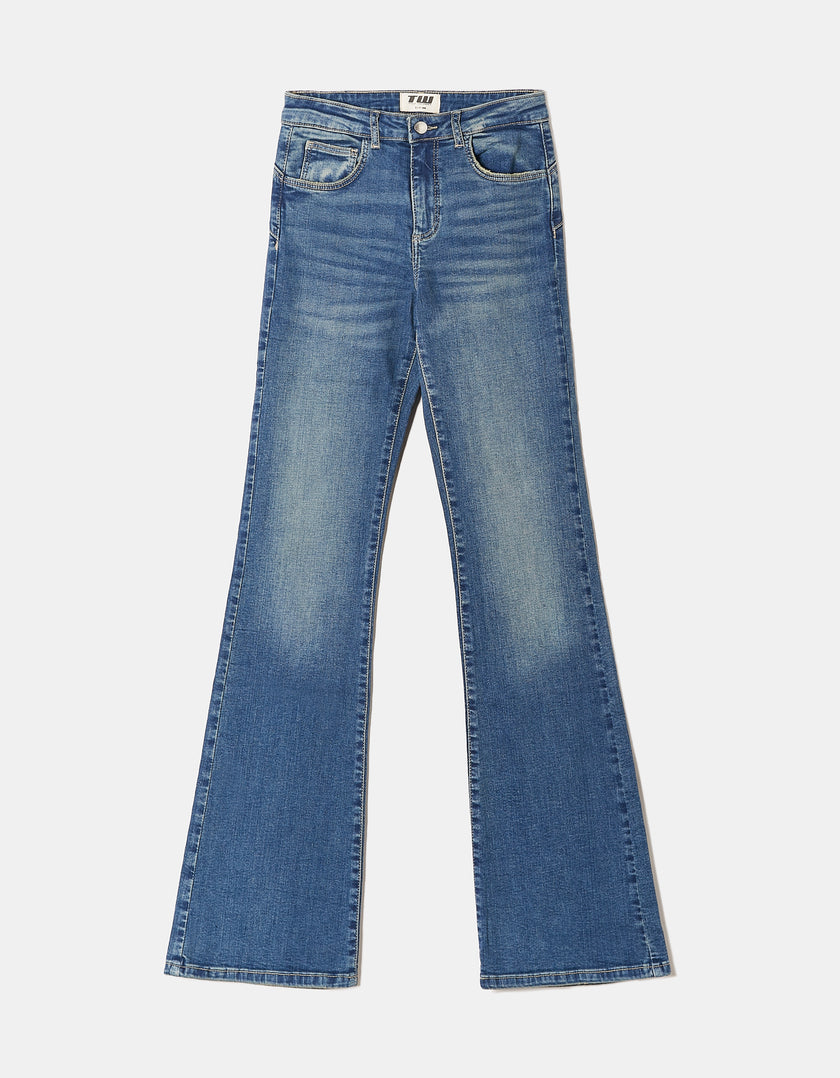 Mid Waist Push Up Flare Jeans | Blue Wash