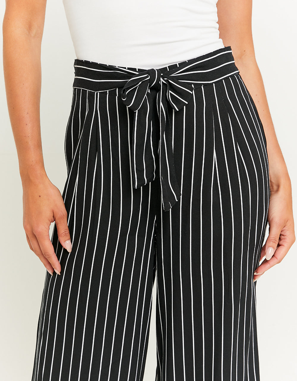 Wide Leg Trousers with Elastic Waist | Black-White