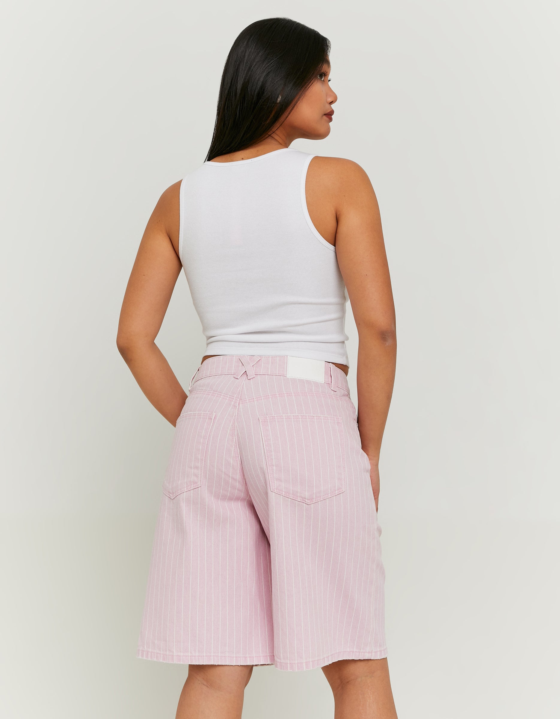 Bermuda Shorts Loose Fit | Pink and White