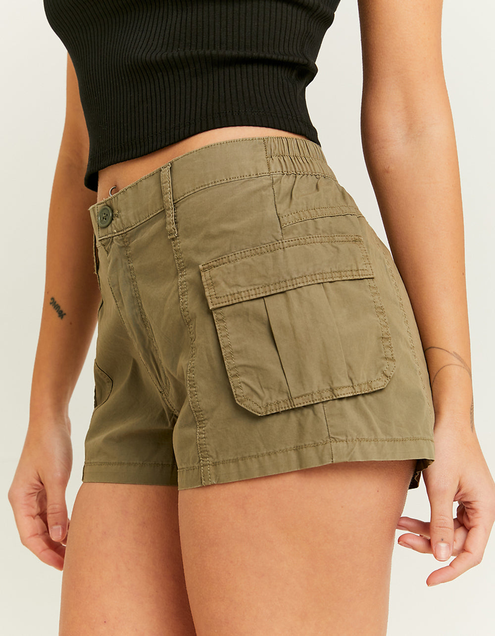 Low Waist Mini Cargo Shorts | Kaki