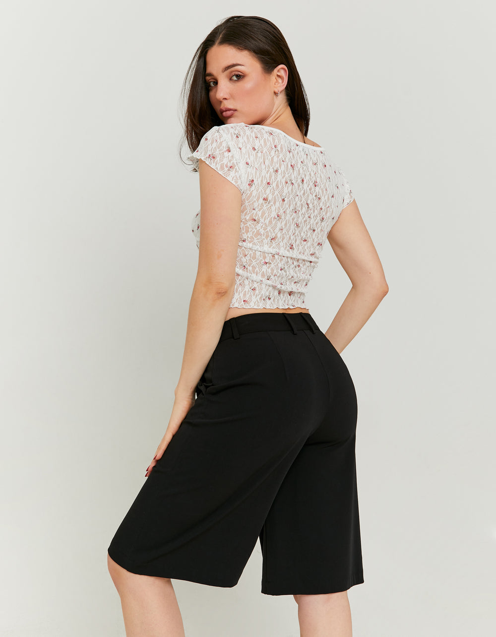 Tailored Bermuda Shorts | Black