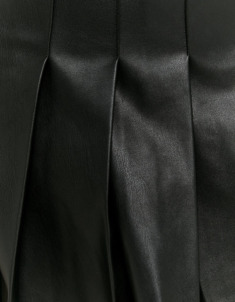 Pleated Faux Leather Mini Skirt | Black